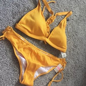 NWT VS PINK BIKINI !! SOLD